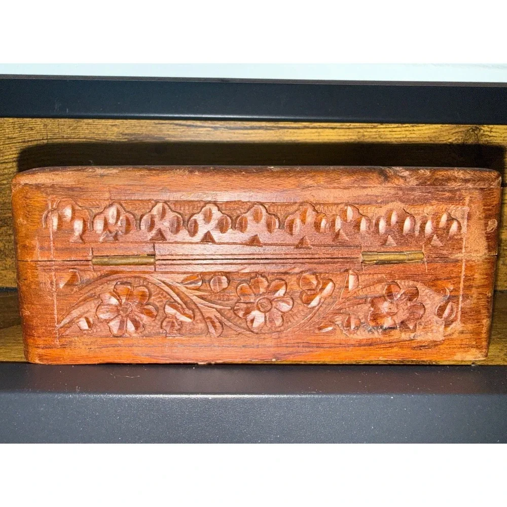 Vintage Hand Carved Wooden Trinket Jewelry Box Floral Made In India